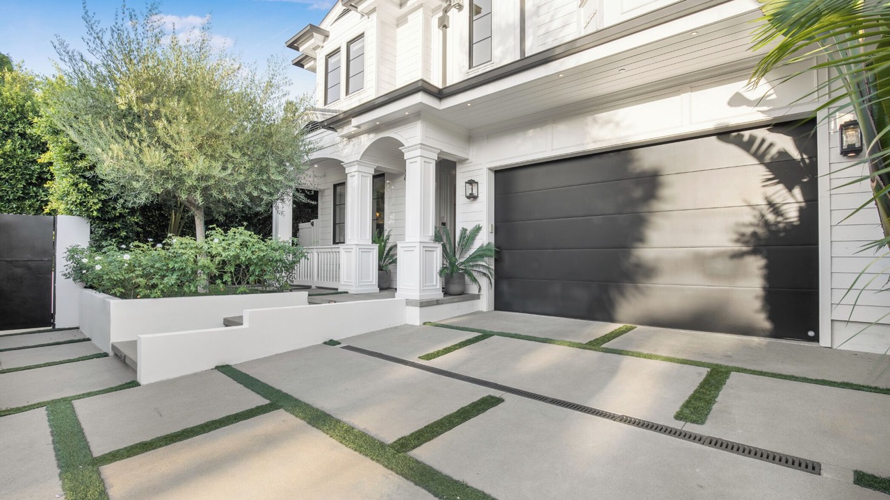 Photo of Outdoor in Melrose
