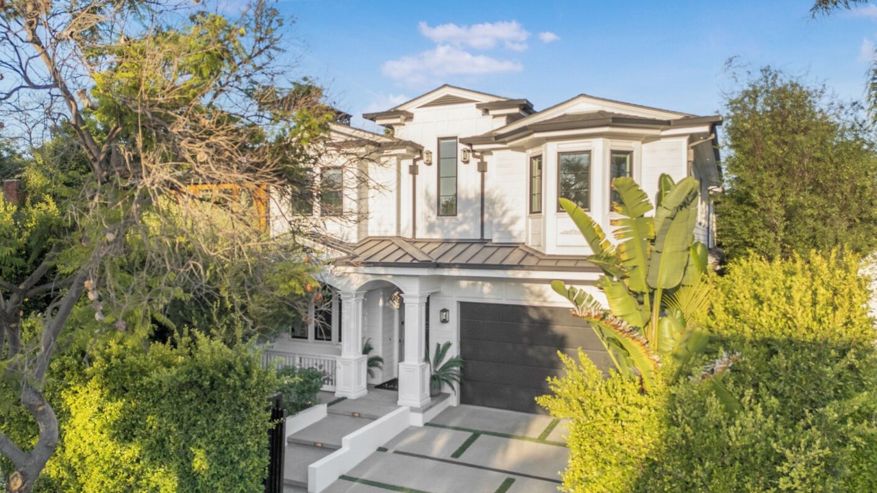 Photo of Outdoor in Melrose