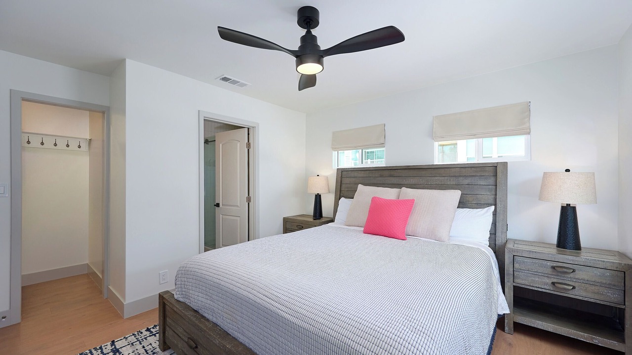 Photo of Bedroom in Silver Strand