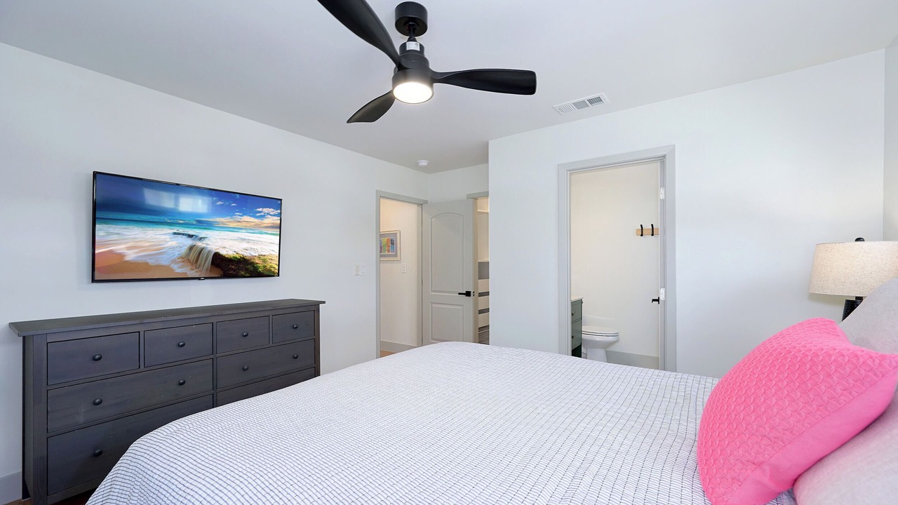 Photo of Bedroom in Silver Strand