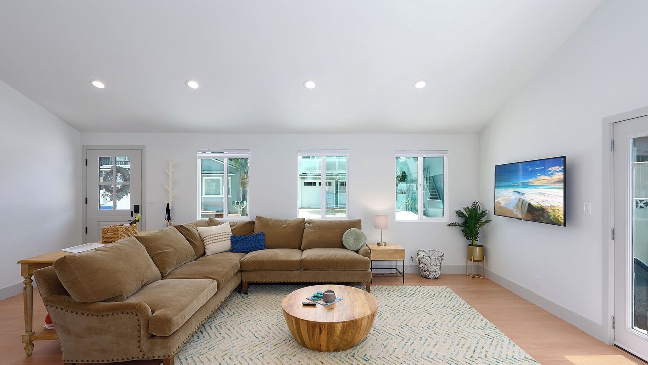 Photo of Livingroom in Silver Strand