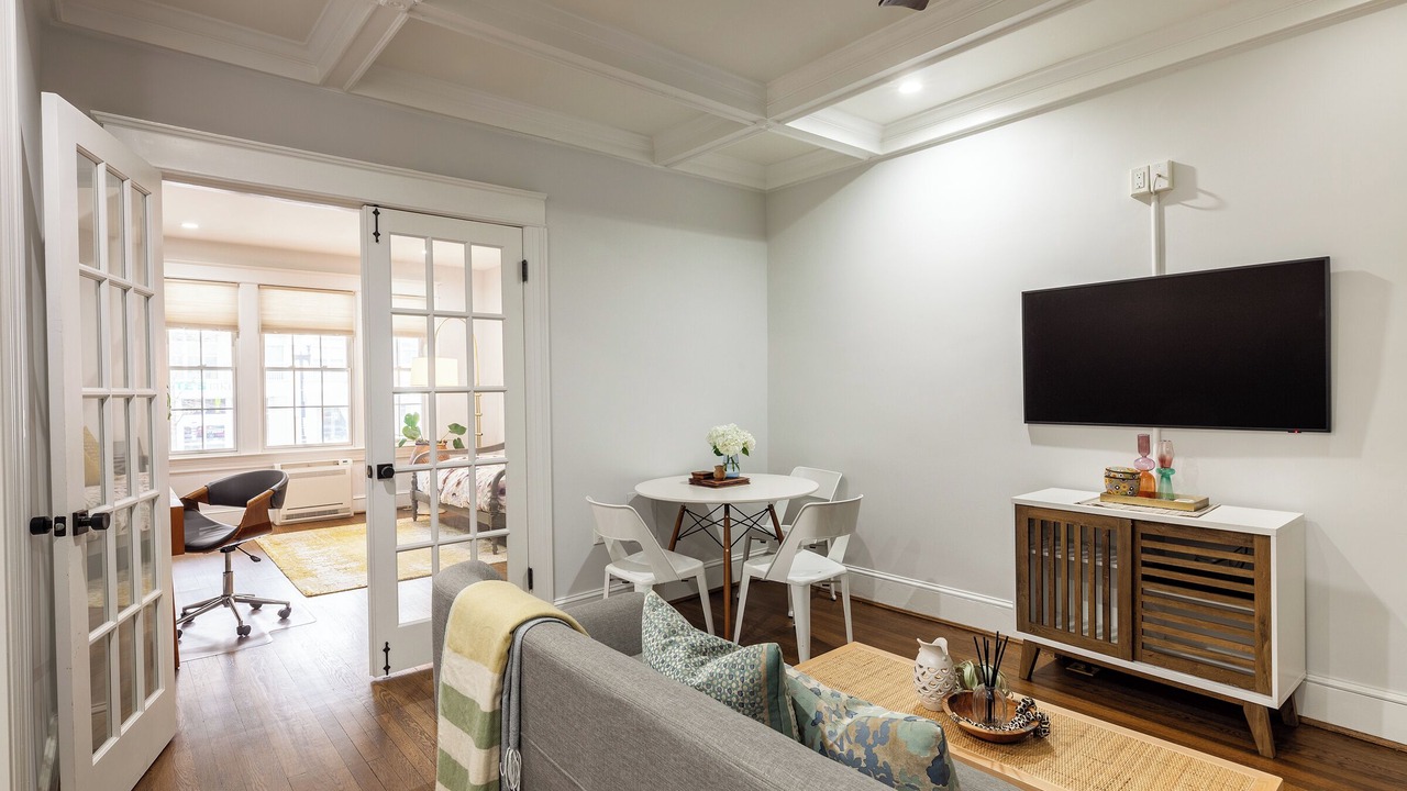 Photo of Livingroom in Cleveland Park