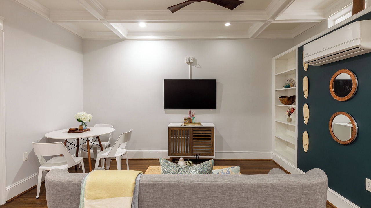 Photo of Livingroom in Cleveland Park