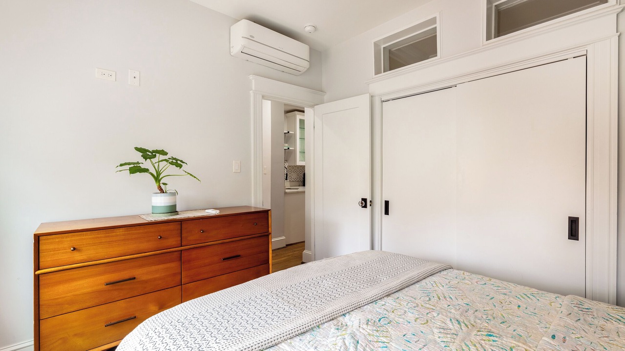 Photo of Bedroom in Cleveland Park