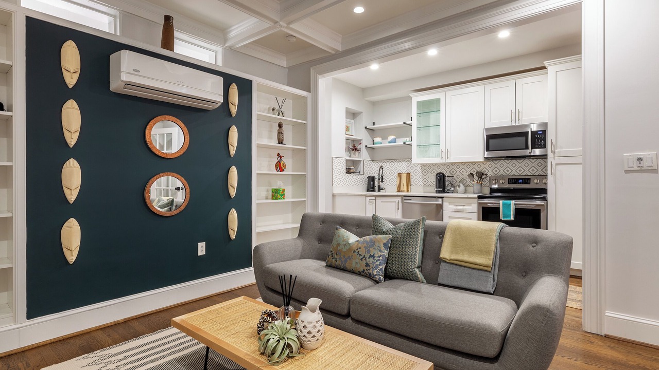 Photo of Livingroom in Cleveland Park