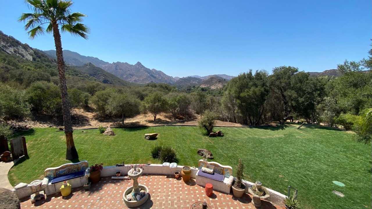 Photo of Patio Balcony in Calabasas