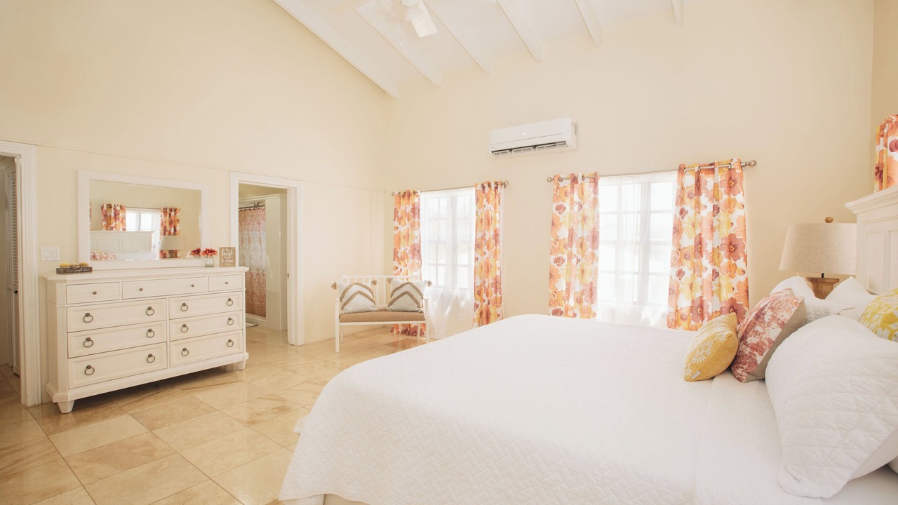 Photo of Bedroom in Estate Hermon Hill