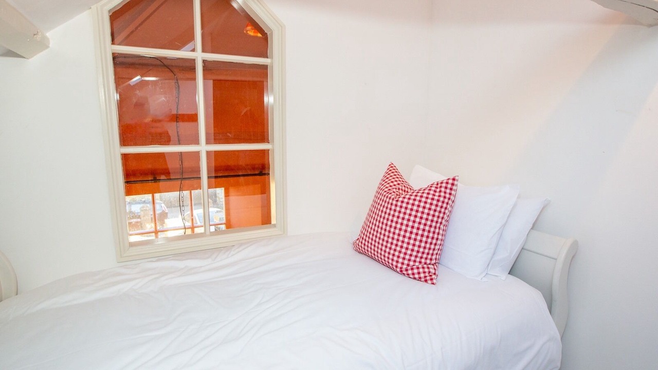 Photo of Bedroom in Deddington