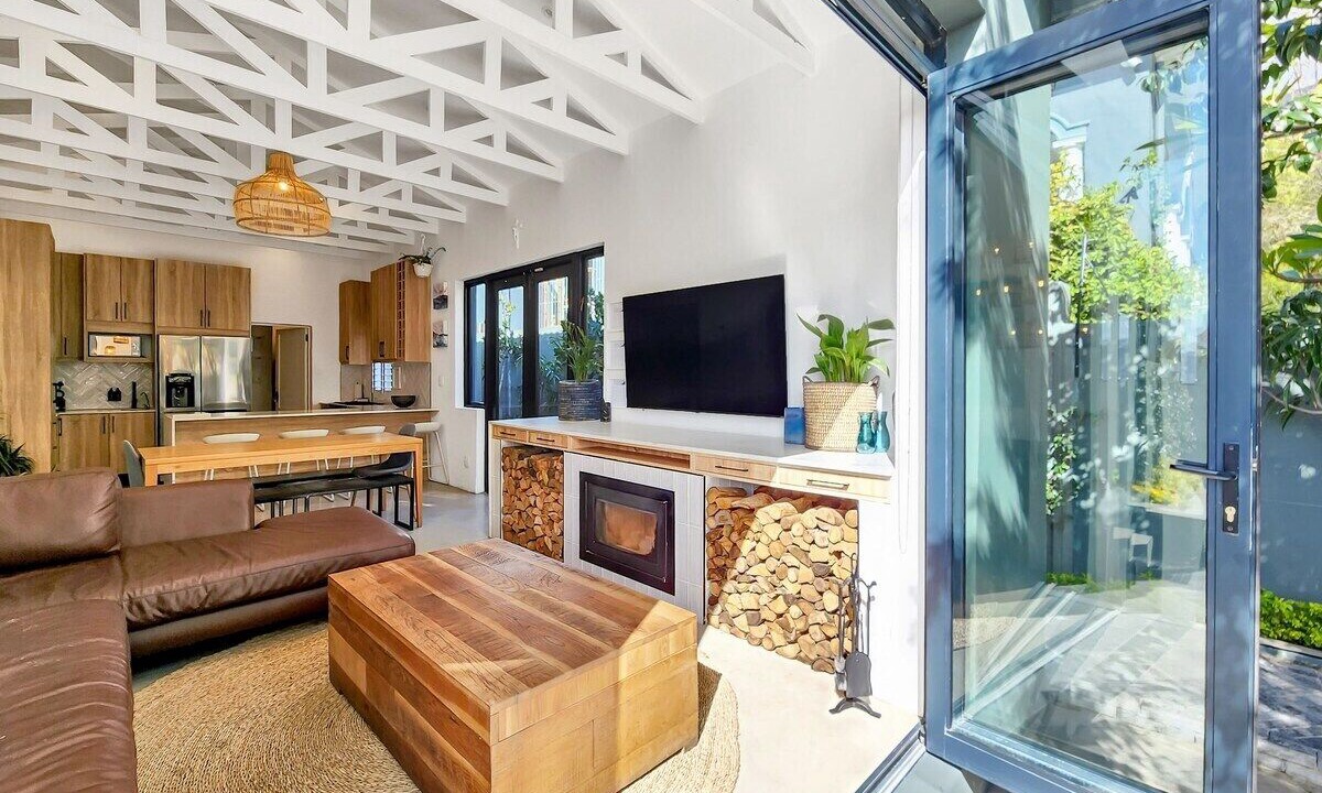 Photo of Livingroom in Cape Town City Centre