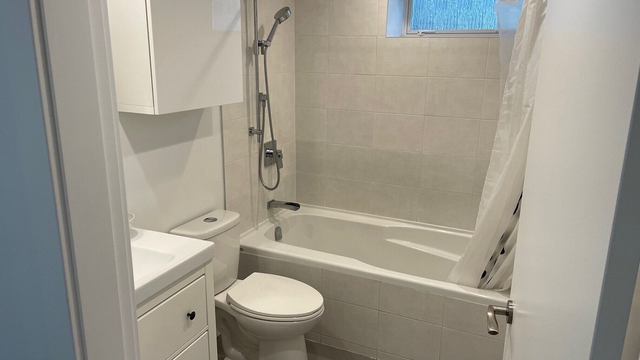 Photo of Bathroom in District of North Vancouver