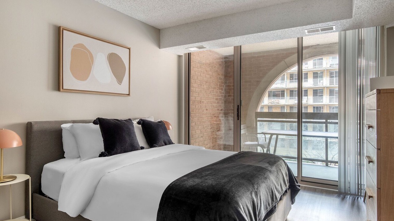 Photo of Bedroom in Connecticut Ave - K Street