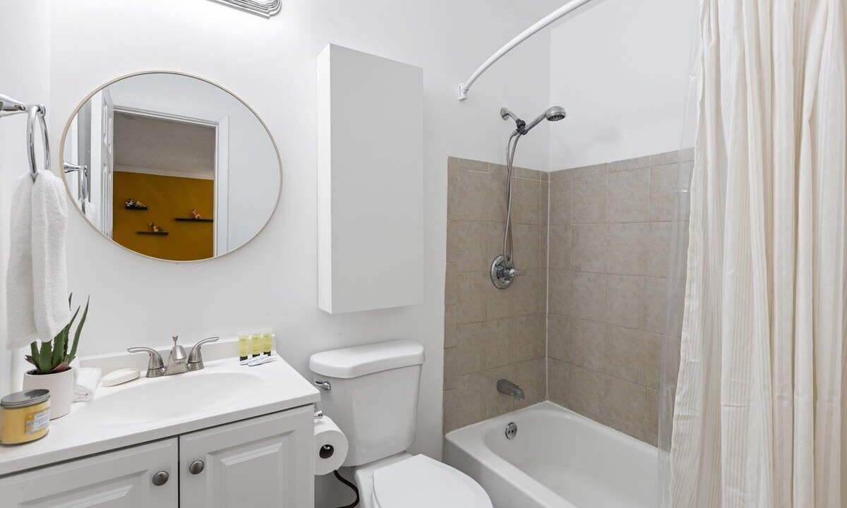 Photo of Bathroom in Sailboat Bend