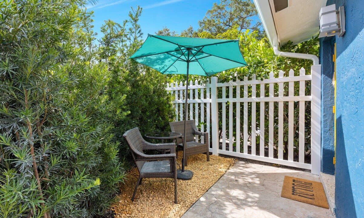 Photo of Patio Balcony in Sailboat Bend