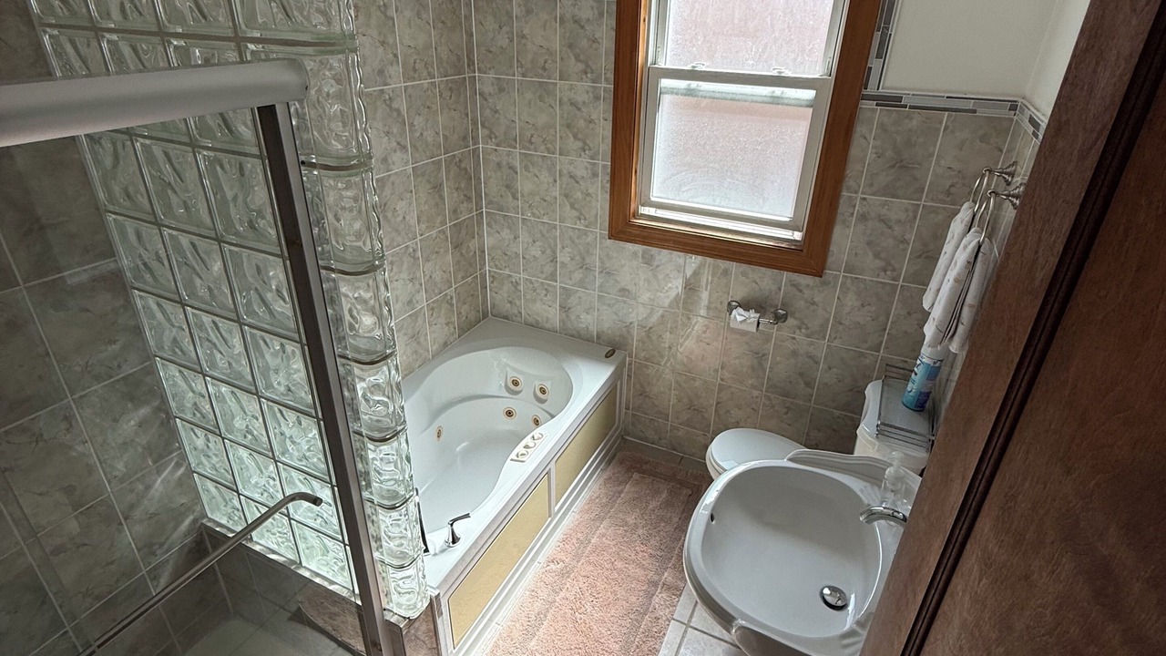 Photo of Bathroom in Grand Boulevard