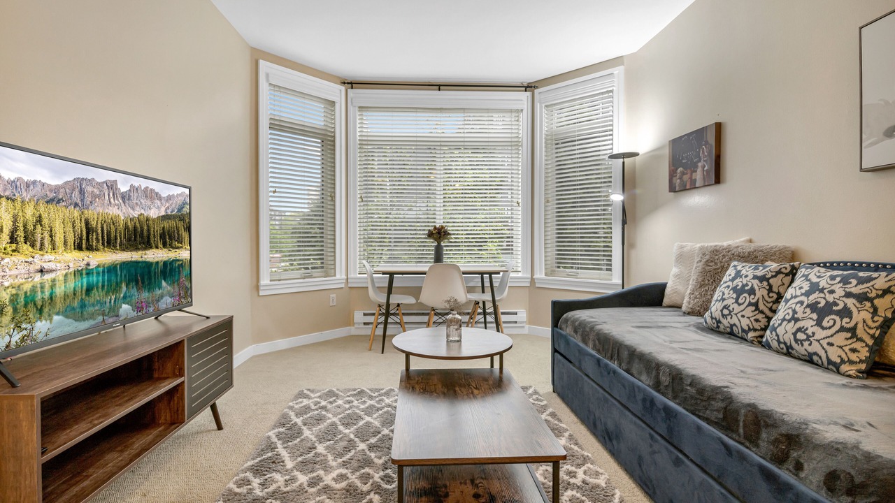 Photo of Livingroom in Belltown