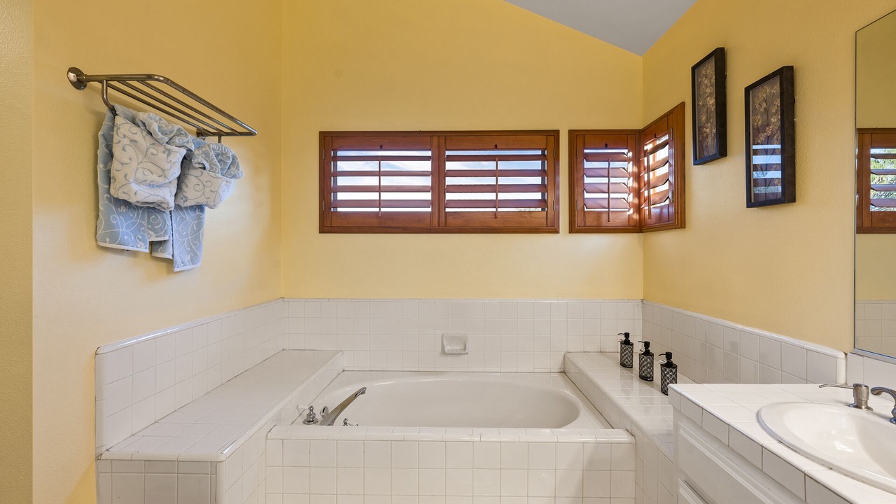 Photo of Bathroom in Corona