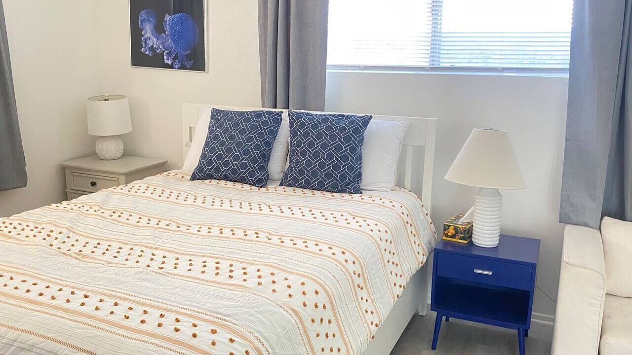 Photo of Bedroom in Silver Strand