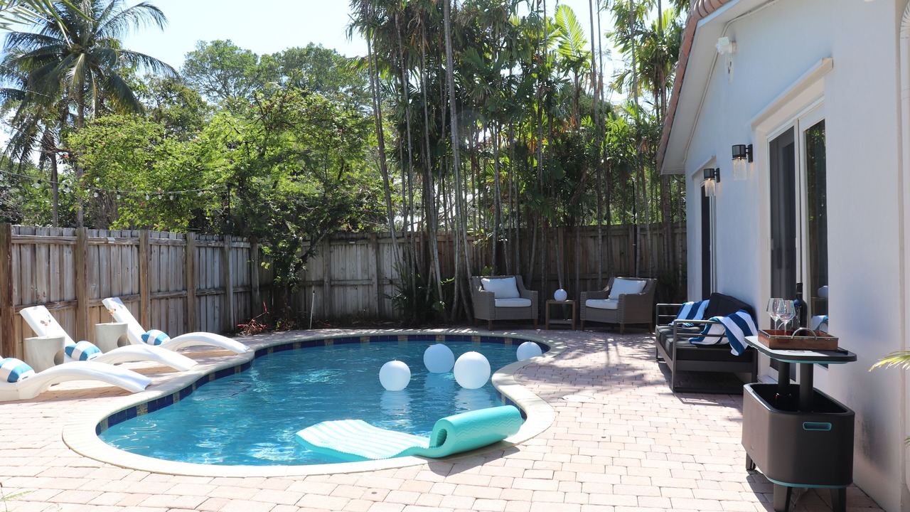 Photo of Outdoor in Poinsettia Heights