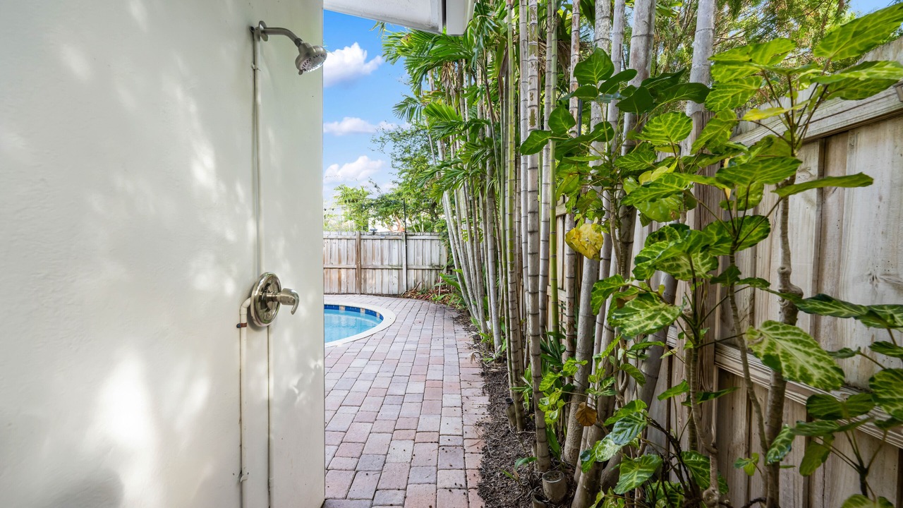 Photo of Outdoor in Poinsettia Heights