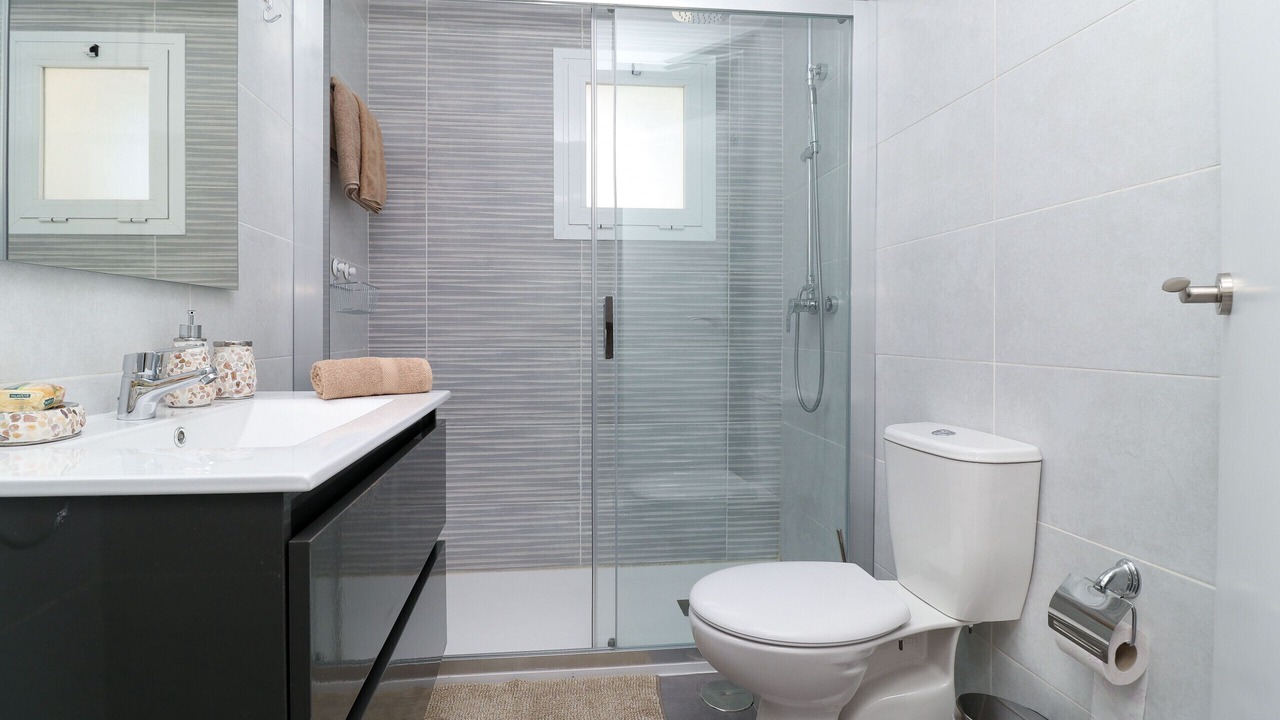 Photo of Bathroom in Urbanizacion Hacienda las Chapas