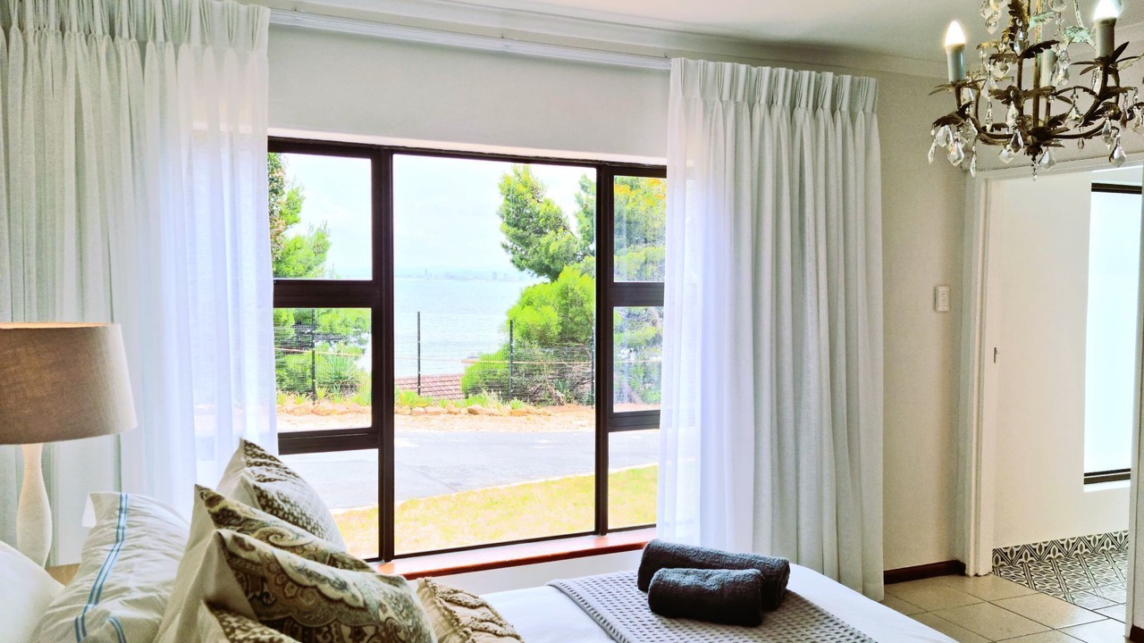 Photo of Bedroom in Mountainside