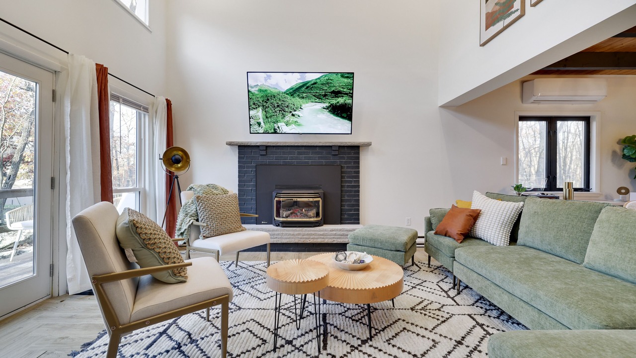 Photo of Livingroom in East Stroudsburg