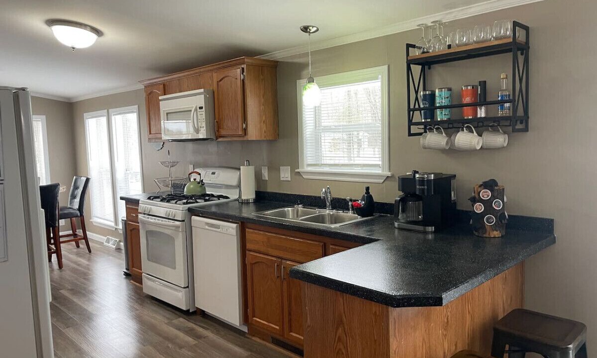 Photo of Kitchen in Lake Arrowhead