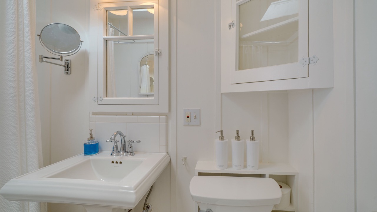 Photo of Bathroom in Ventura