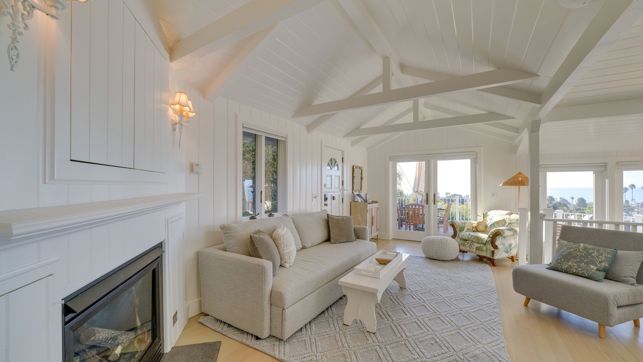 Photo of Livingroom in Ventura
