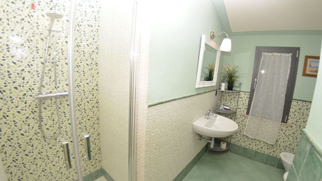 Photo of Bathroom in Aiale