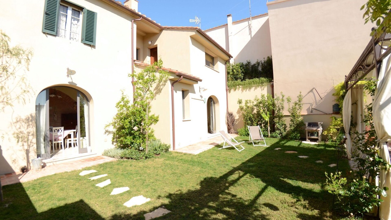 Photo of Patio Balcony in Aiale