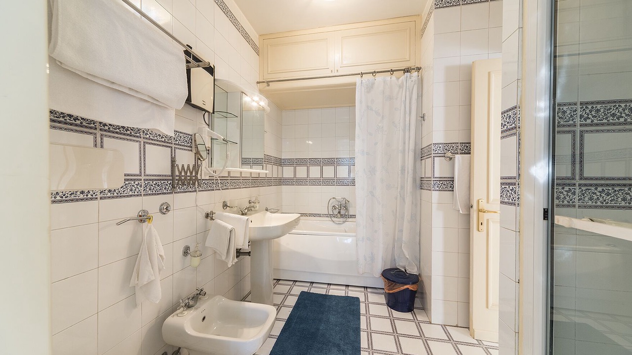 Photo of Bathroom in Zona LIII Tomba di Nerone