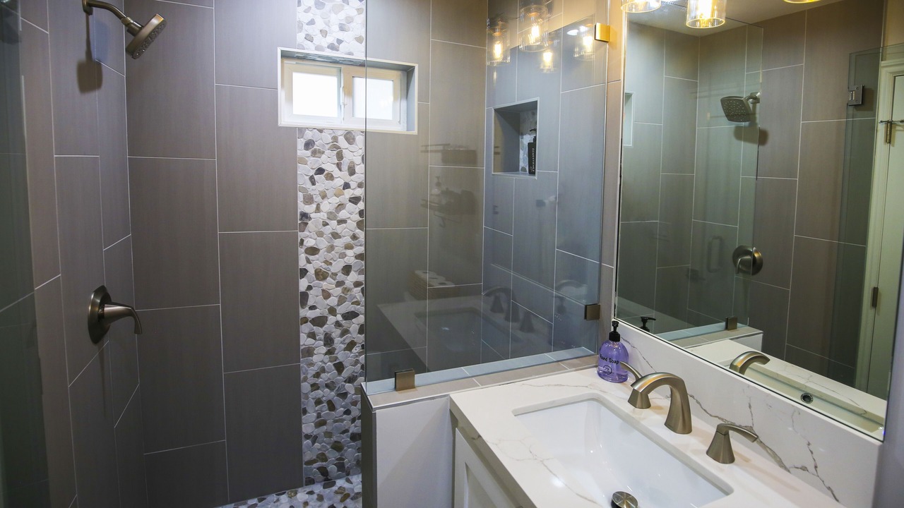 Photo of Bathroom in Silver Strand