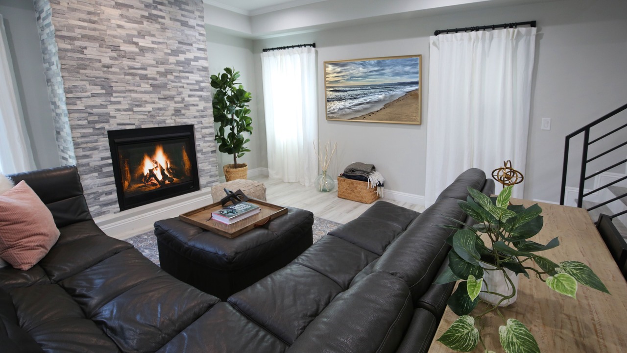 Photo of Livingroom in Silver Strand