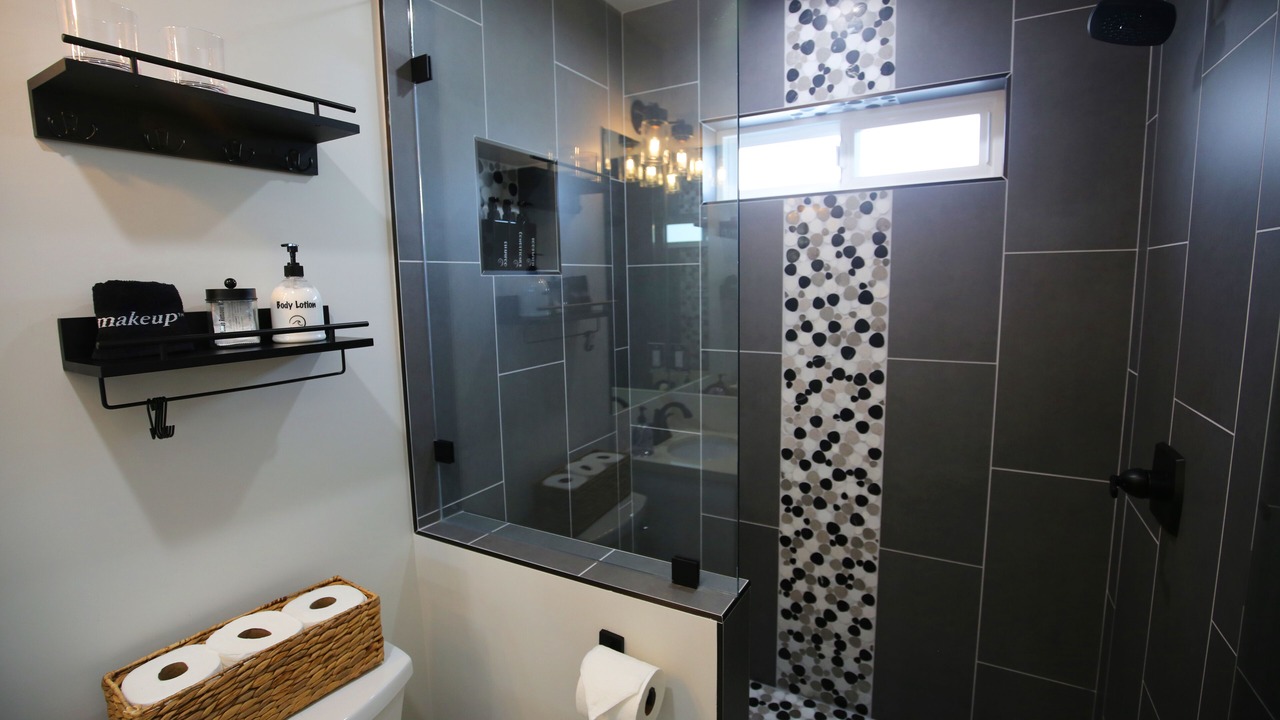 Photo of Bathroom in Silver Strand