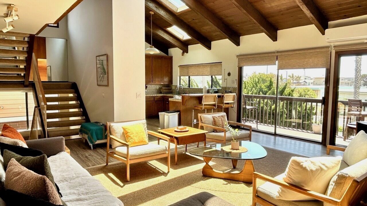 Photo of Livingroom in Pierpont Bay