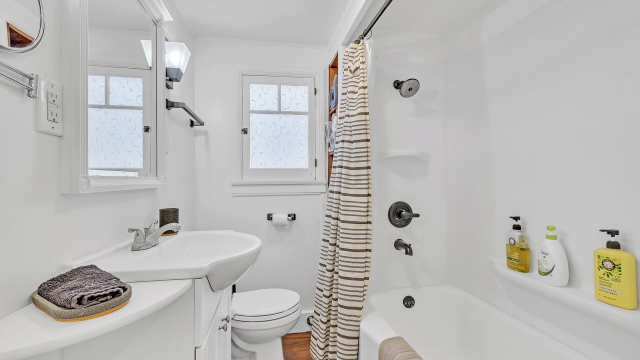 Photo of Bathroom in Hollywood