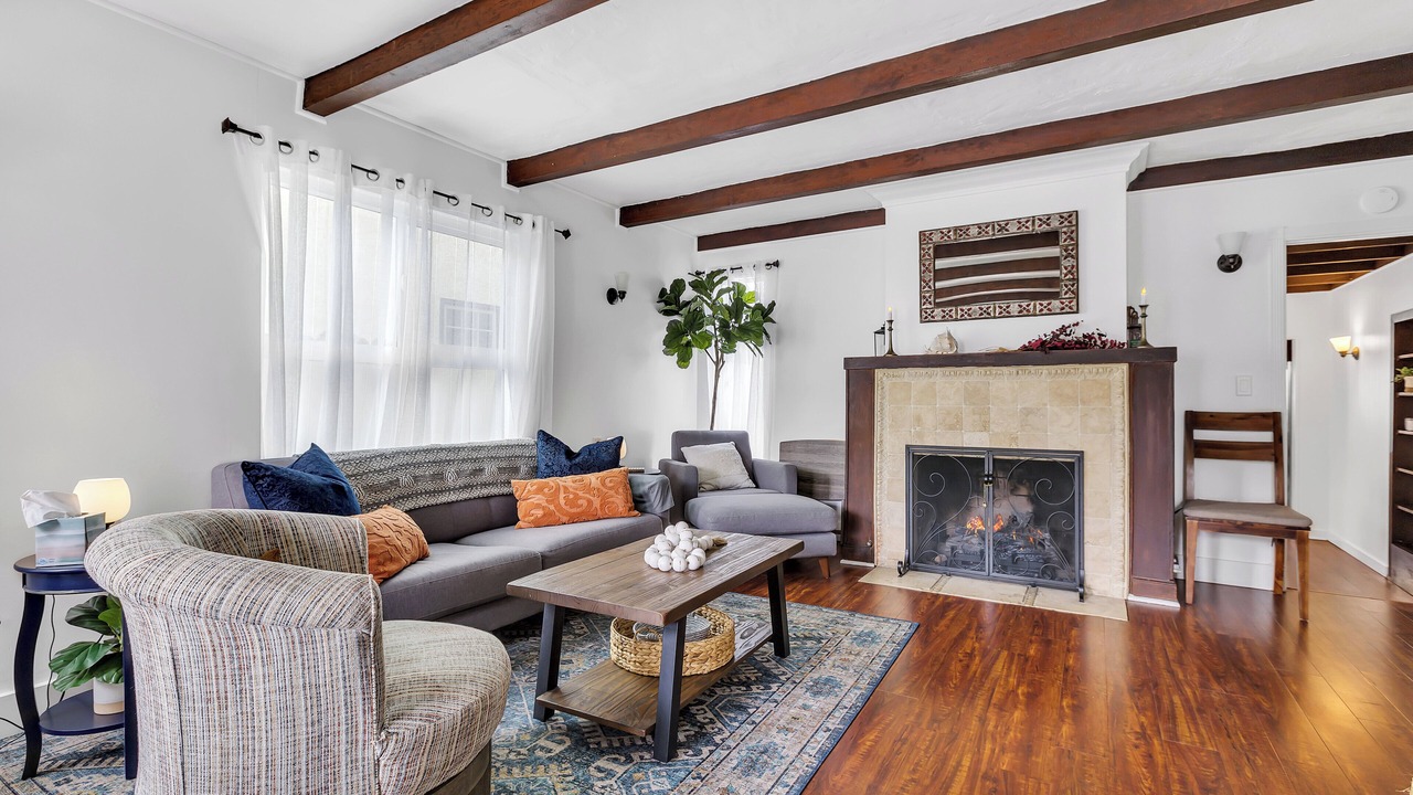 Photo of Livingroom in Hollywood