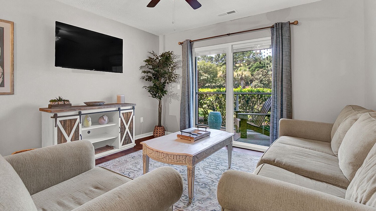 Photo of Livingroom in Mount Pleasant