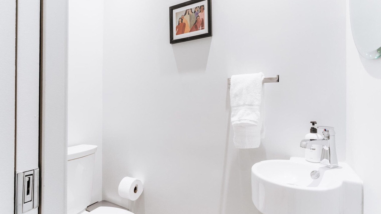 Photo of Bathroom in H Street Corridor
