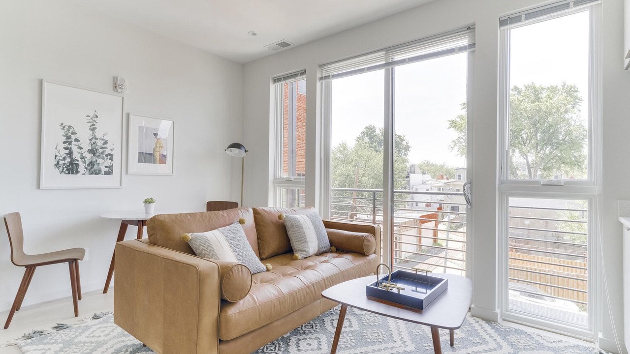 Photo of Livingroom in H Street Corridor