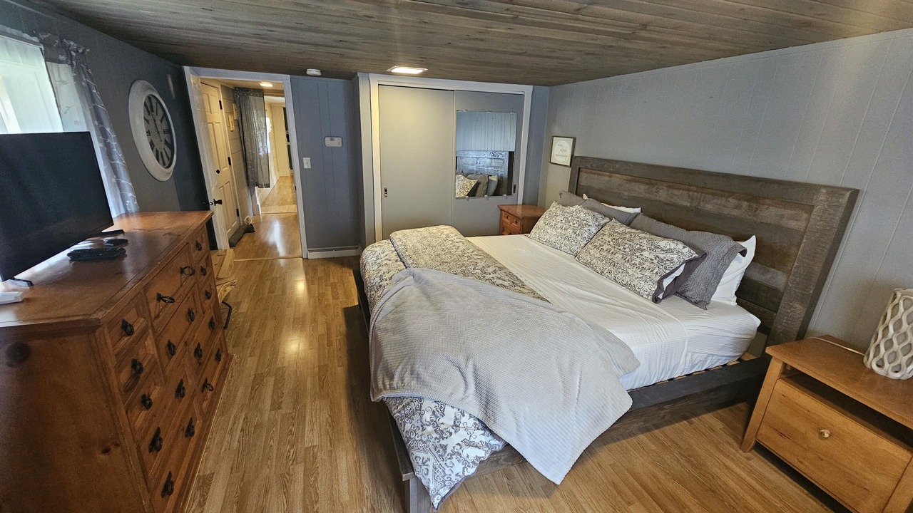 Photo of Bedroom in Eagle River