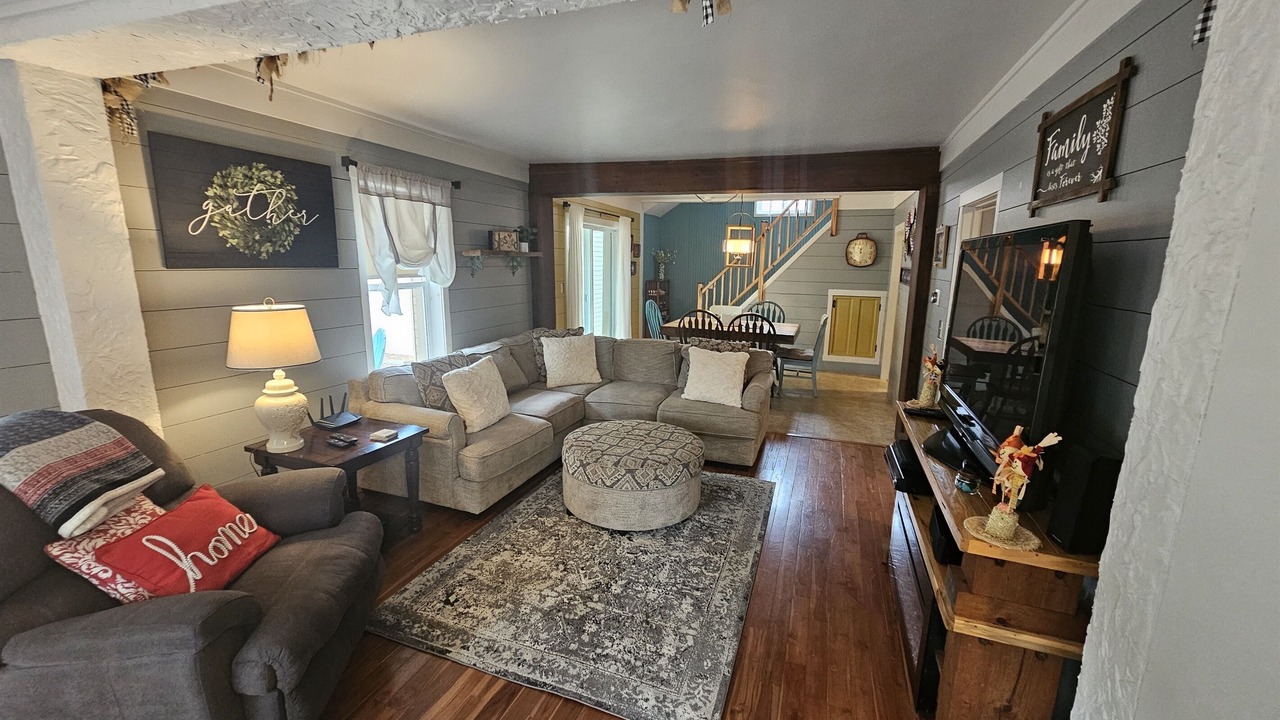 Photo of Livingroom in Eagle River