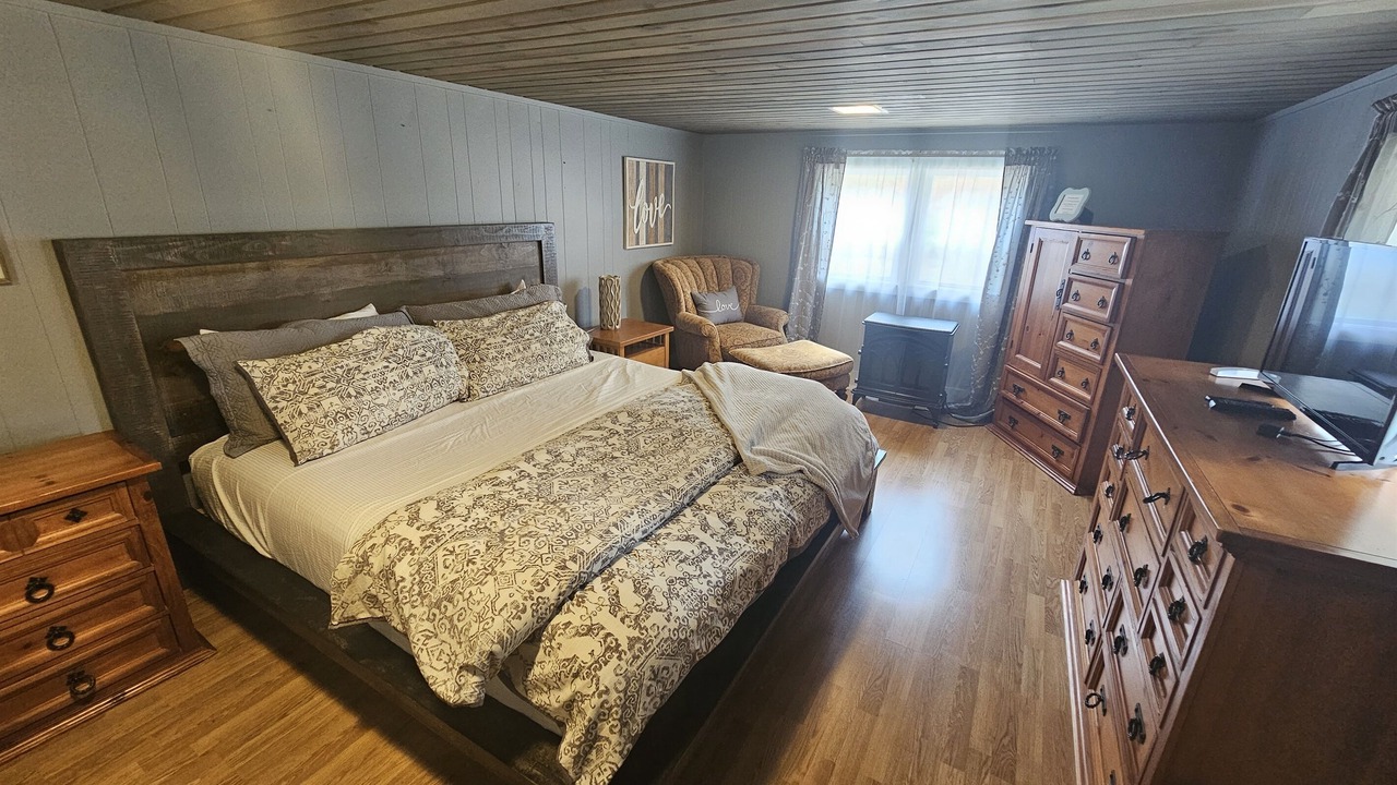 Photo of Bedroom in Eagle River
