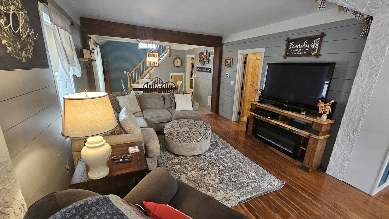 Photo of Livingroom in Eagle River