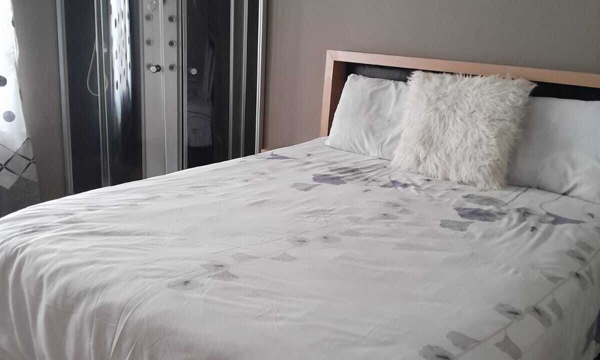 Photo of Bedroom in Greater Johannesburg Metropolitan Area