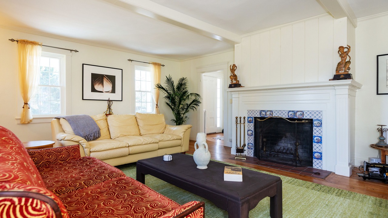 Photo of Livingroom in Charlestown