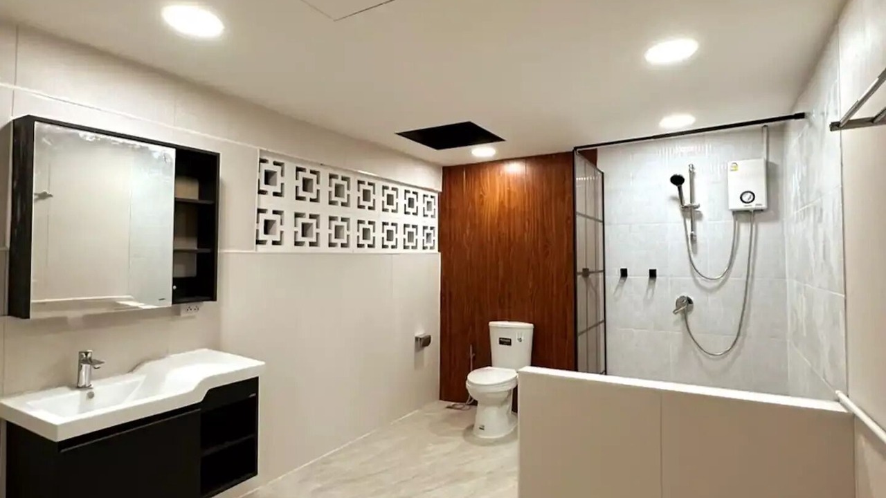 Photo of Bathroom in Samphanthawong