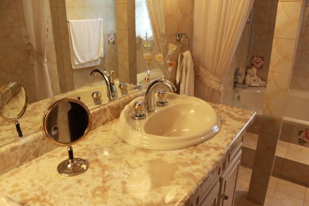 Photo of Bathroom in Humber Summit
