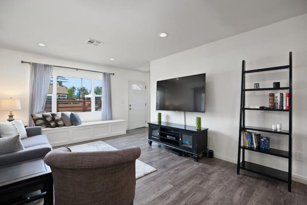 Photo of Livingroom in University Heights